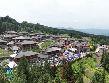 马边玛瑙苗寨｜云上苗岭风光 感受原生态民族风情