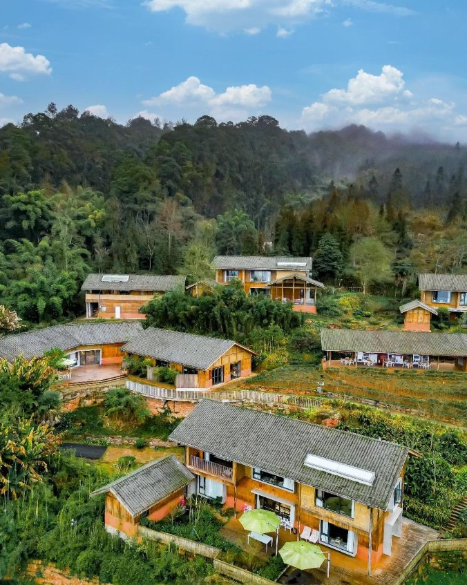 出行游玩住宿纠结住县城还是山野民宿，如何选择住宿更方便划算？ class=
