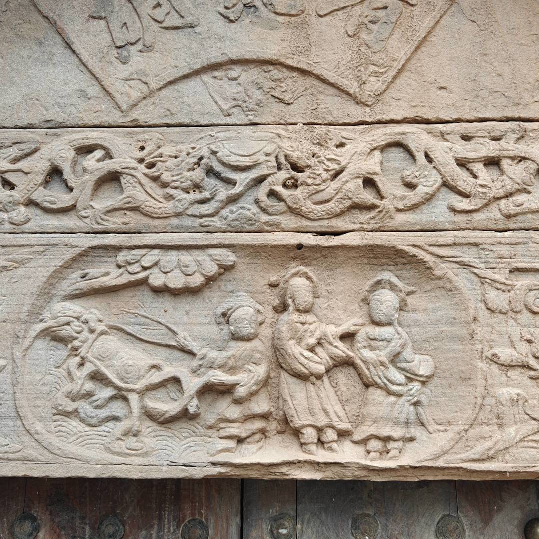 马边文物・靖氛碉：石碉门楣上的古刻与百年沧桑