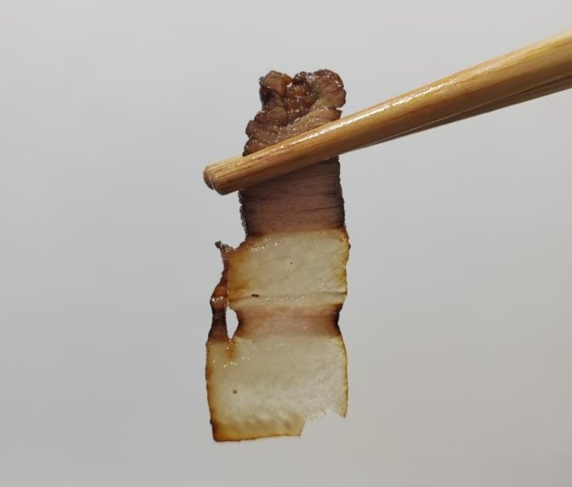 清蒸腊肉薄片特写.png