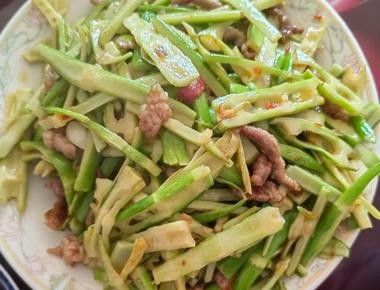 马边本地鲜笋炒肉正宗做法 低脂鲜香家常下饭佳肴