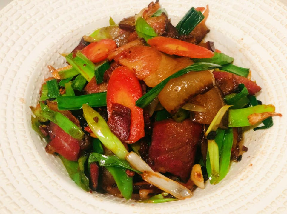 蒜苗炒腊肉.png
