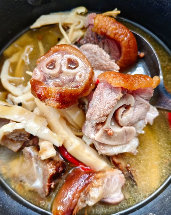 干竹笋炖腊肉ff.png