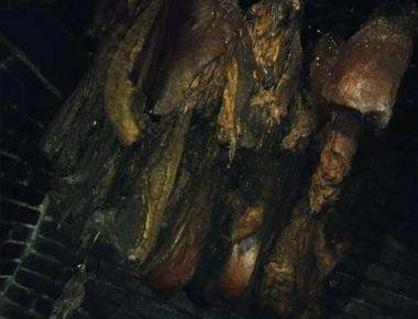 正宗农家腊肉特点介绍：马边彝族自治县柏香枝熏土猪肉的真实体验