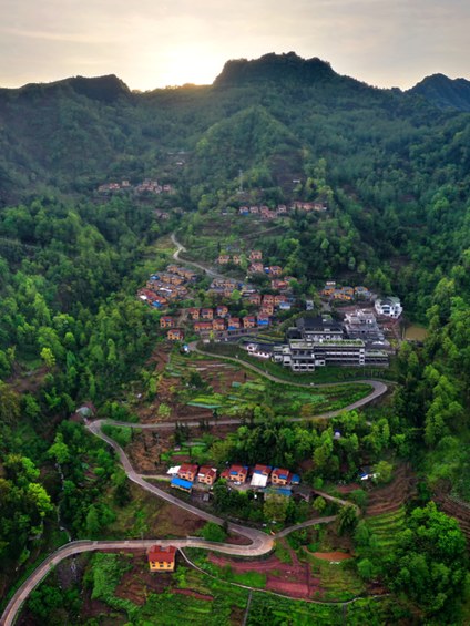 马边莲花山全景｜山林环抱的原生态村落画卷