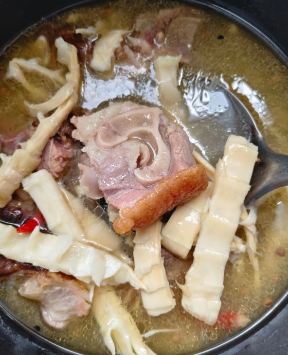 干竹笋炖腊肉.png
